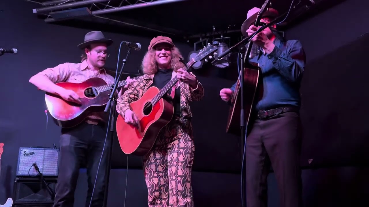 Lauren Housley and the northern cowboys.  The song I sing for you