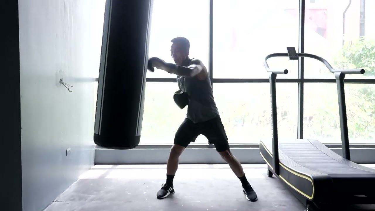 TRỊNH SƯ PHỤ Đ&Atilde; NỔ PH&Aacute;T S&Uacute;NG ĐẦU TI&Ecirc;N TẠI TRIGGER BOXING H&Agrave; NỘI