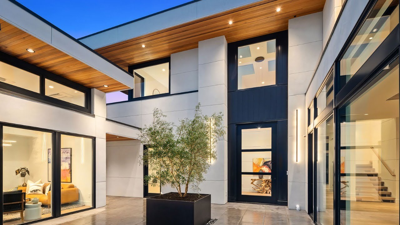 Clyde Hill Masterpiece by Adam Leland Homes