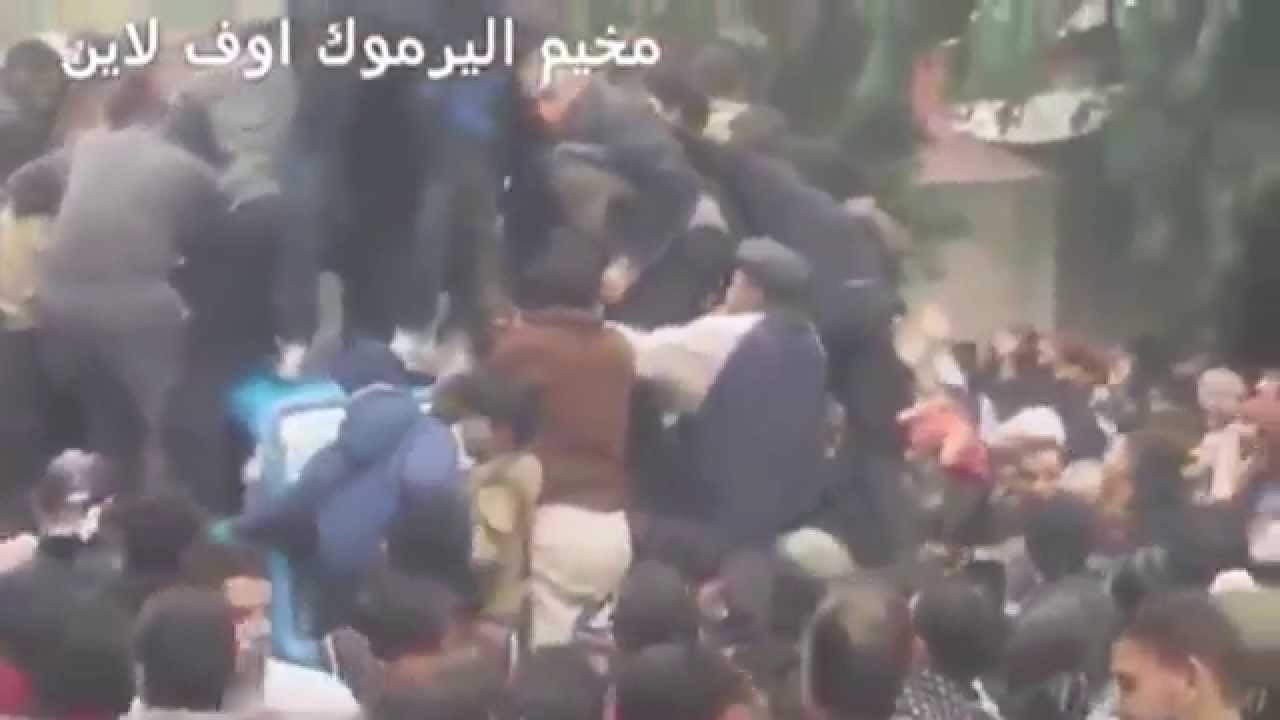 Impressionnante émeute de la faim à Yarmouk - SYRIE