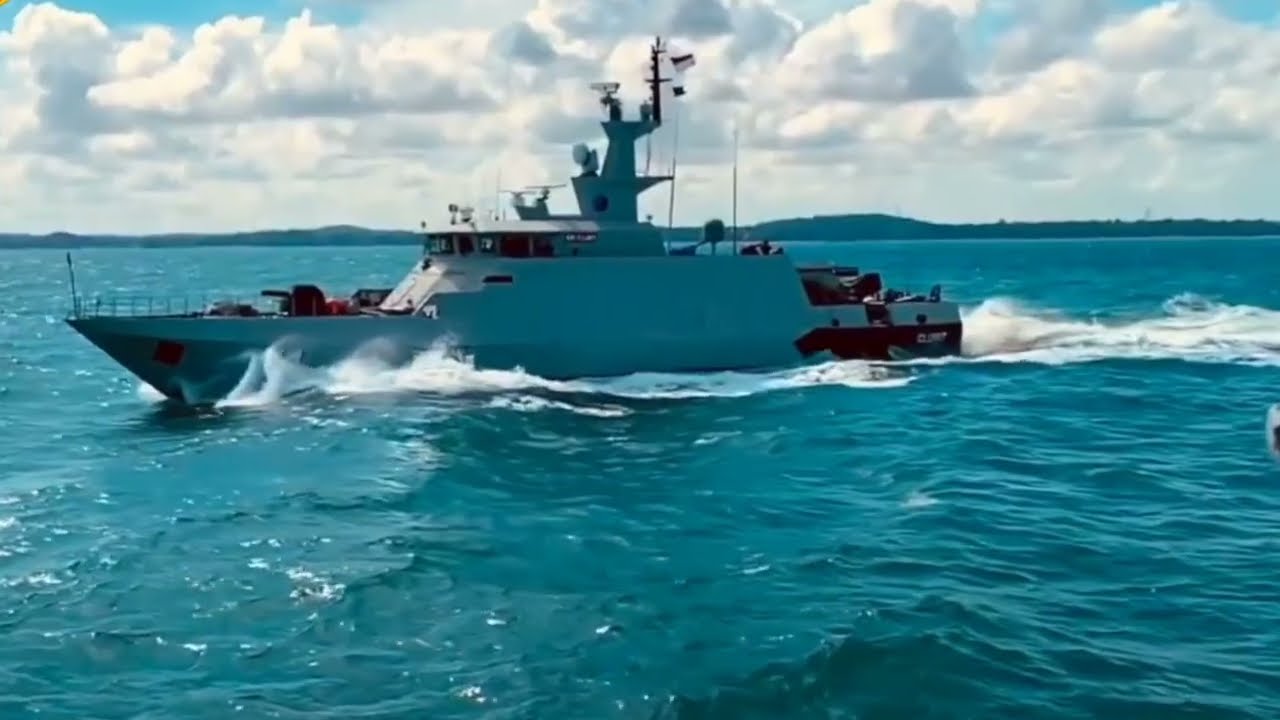 KRI CLURIT - 641 KAPAL CEPAT RUDAL ANDALAN TNI AL