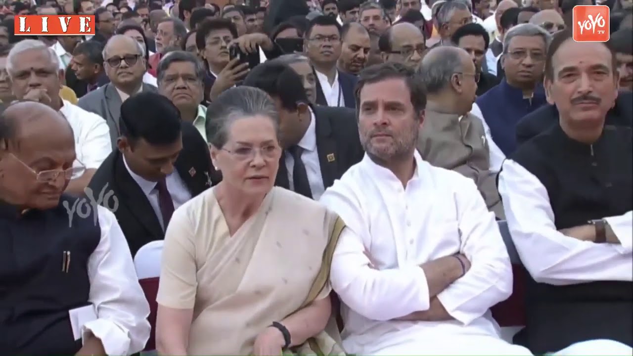 Sonia Gandhi And Rahul Gandhi Entering PM Modi Oath Taking Ceremony 2019 | YOYO Kannada News