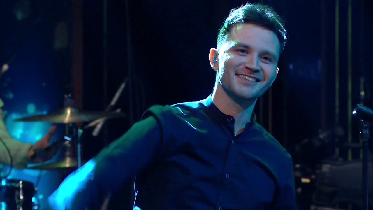 The Tumbling Paddies - 'Dirty Old Town' | The Late Late Show | RTÉ One