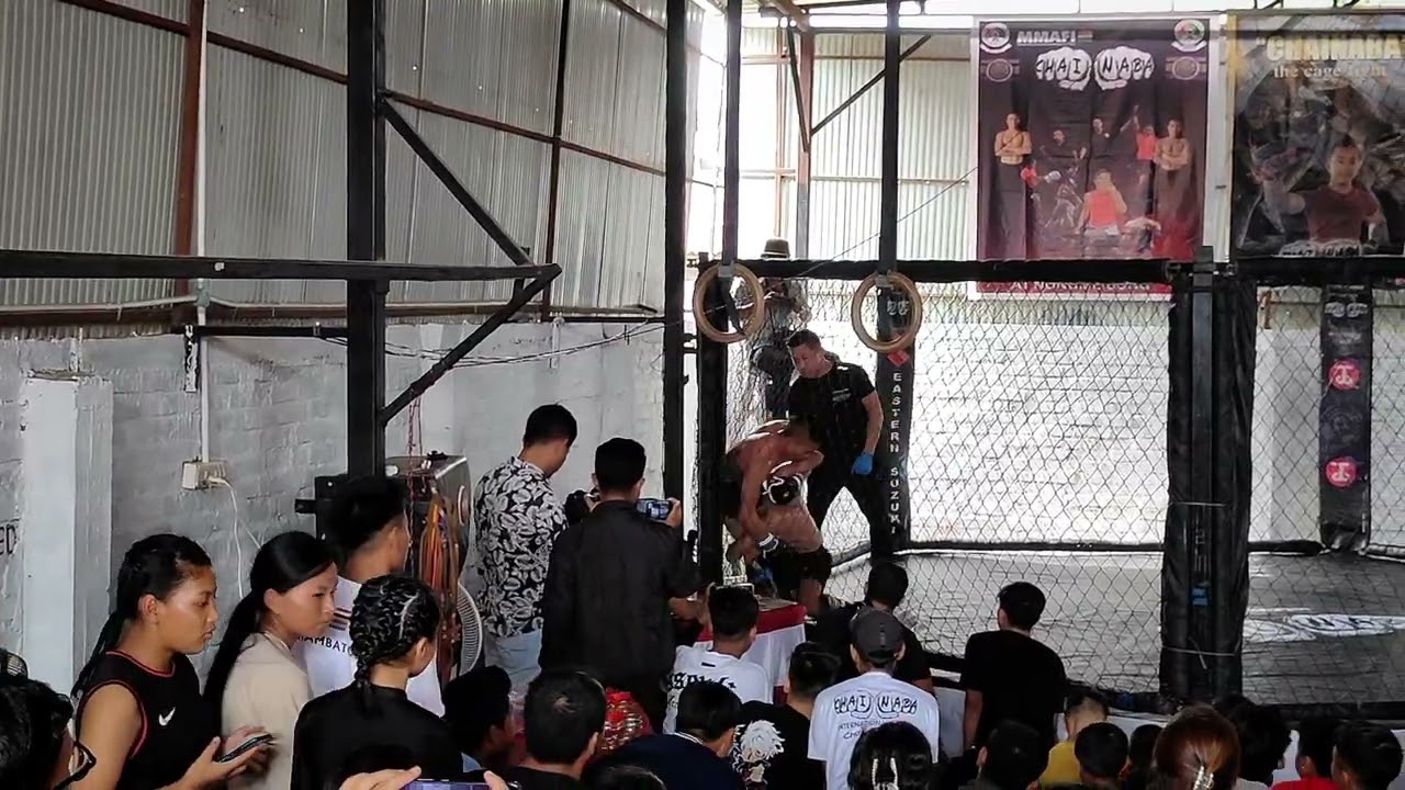 Zepther Bariamtak vs Akash Naorem Chainaba Strawweight first bout.
