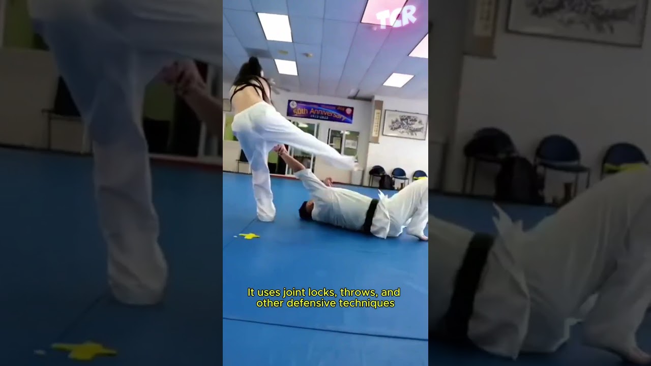 Fearless Woman Defends Herself! 