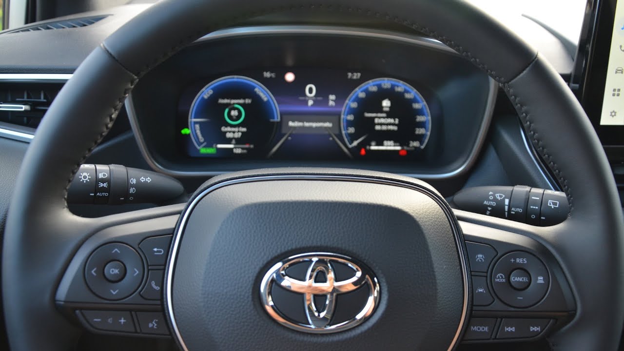 Přístrojová deska Toyota Corolla Hybrid. Nastavení, volby