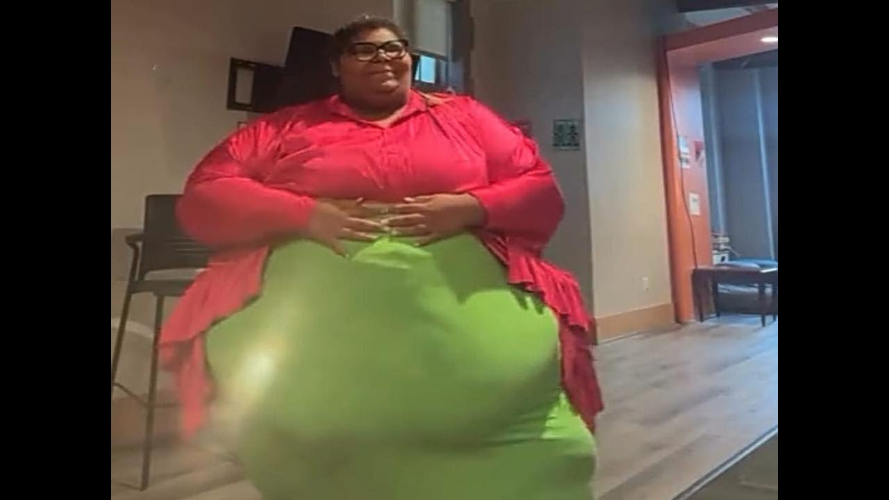 Huge ssbbw African model show huge size of fashion 