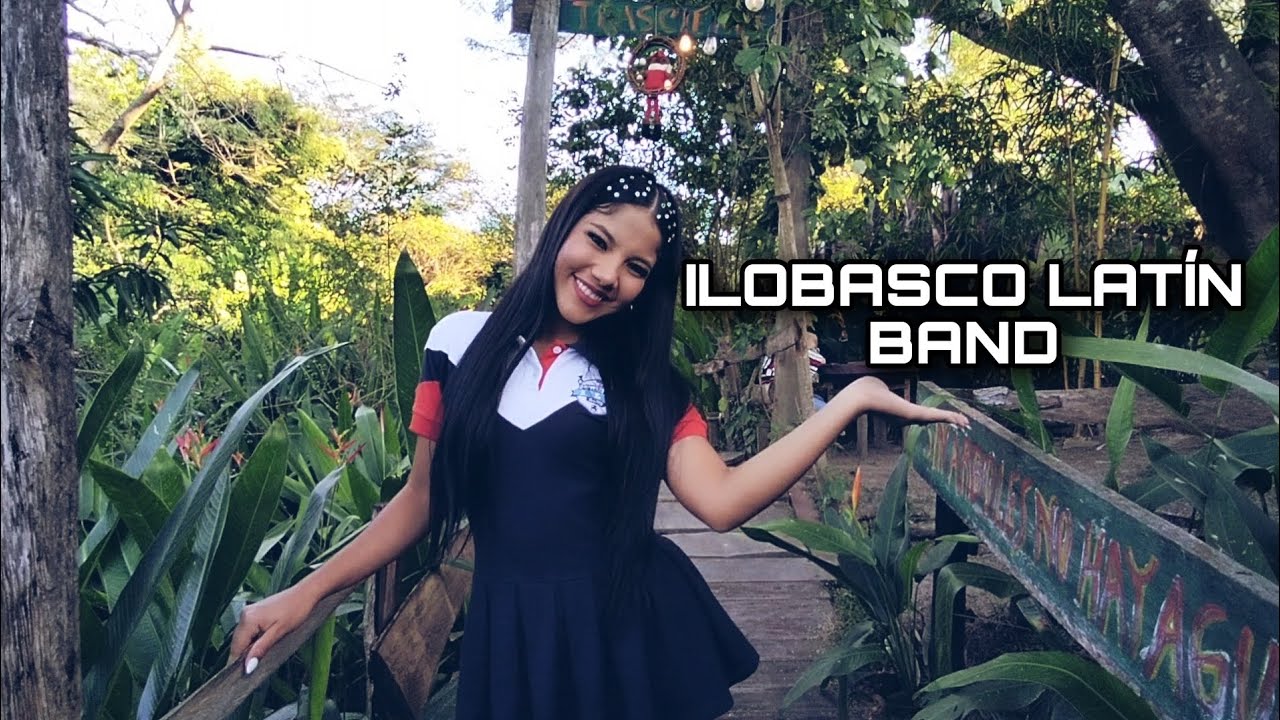 Jahaira de Ilobasco Latín Band en la inauguración de luces navideñas La Ceibita