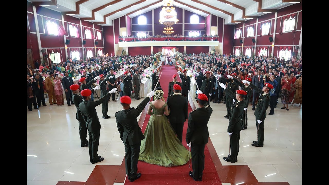 Prosesi Pedang Pora Kapt.Cba. Pandu Simanjuntak & Grace br. Napitupulu,S.E