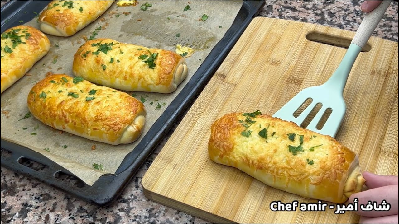 جربيها راح تولي مدمنة عليها 😍 فطائر محشية 👌🏻😍 بعجينة خفيفة و حشوة لذيذة جدااا