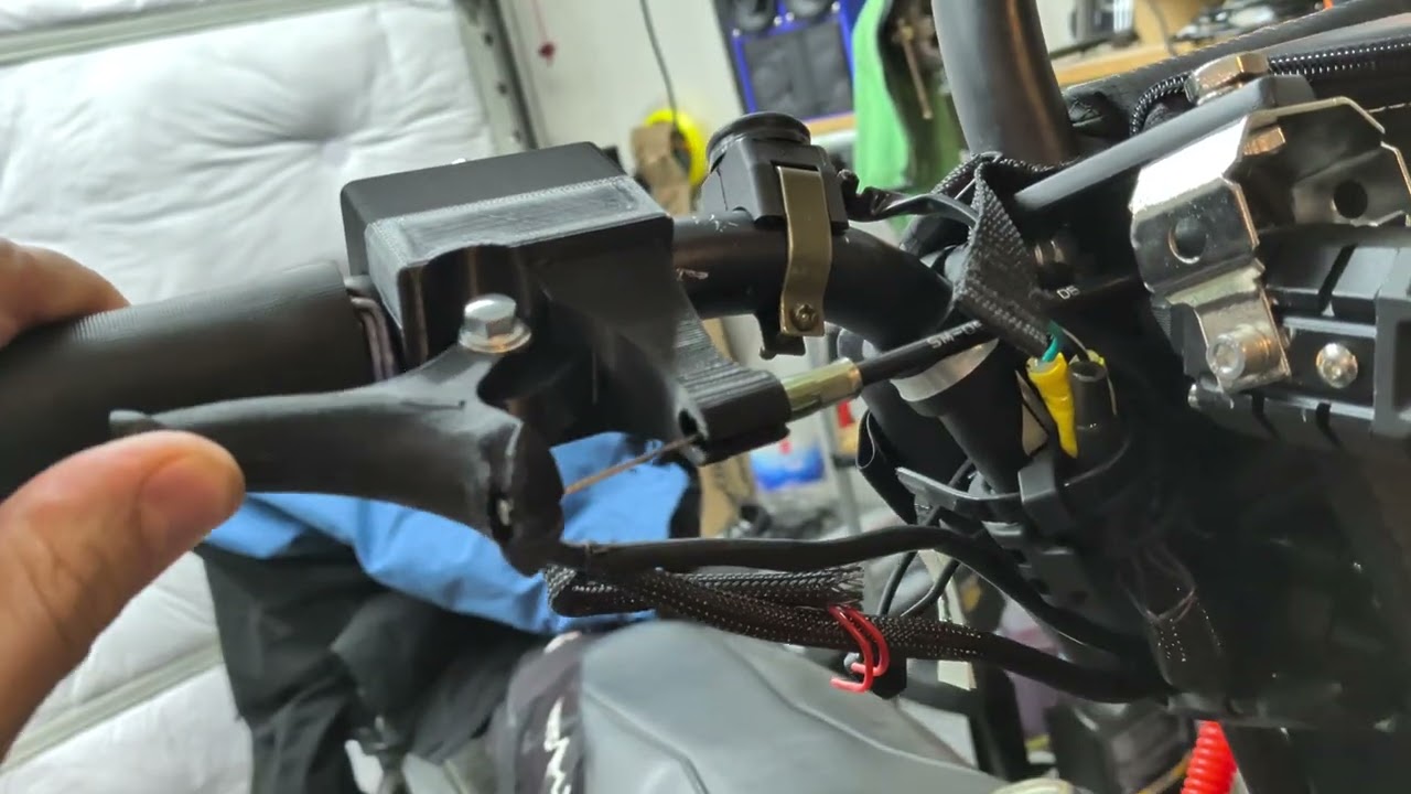 How my new Polaris snowmobile finger throttle works