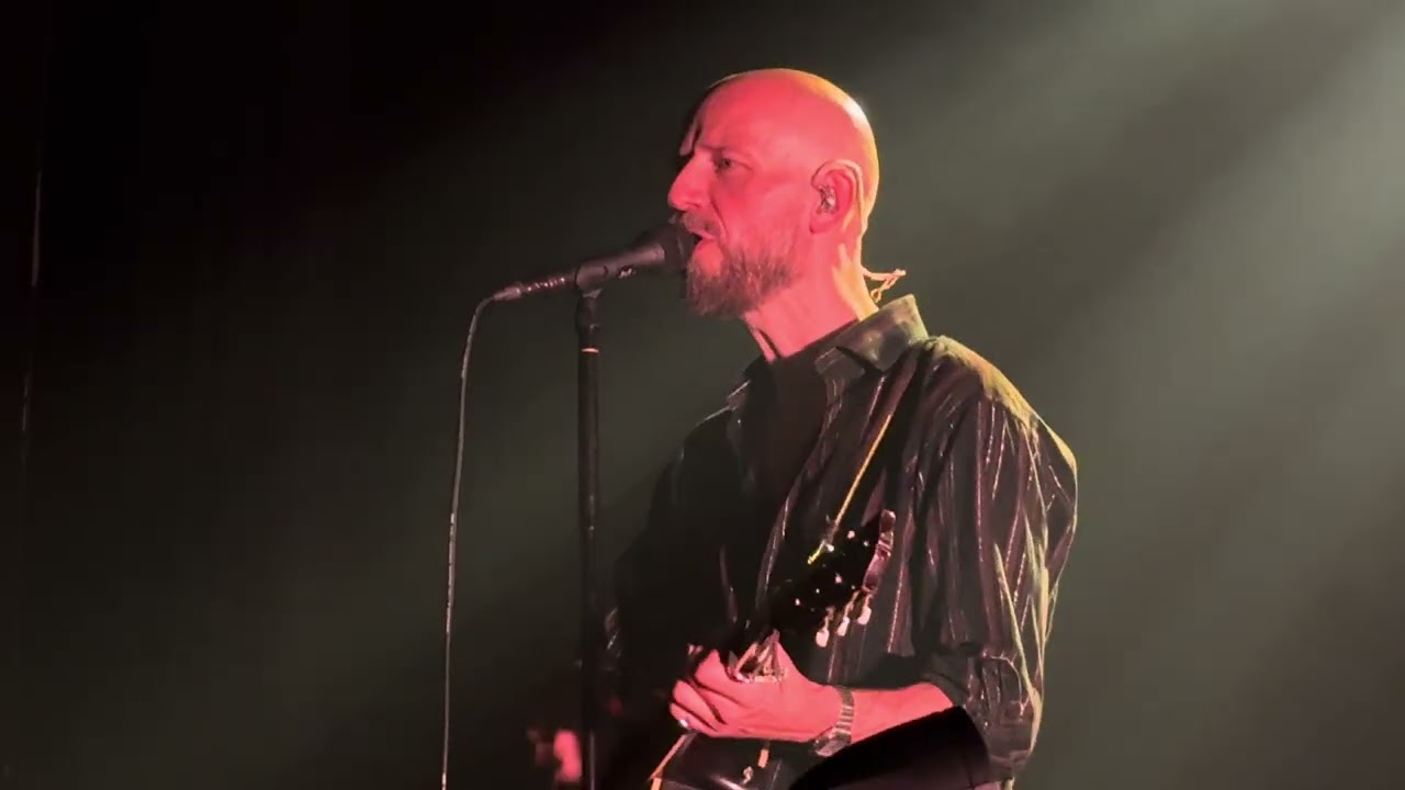 Honey Bee - Sivert Hoyem / Oslo Sentrum Scene 2026