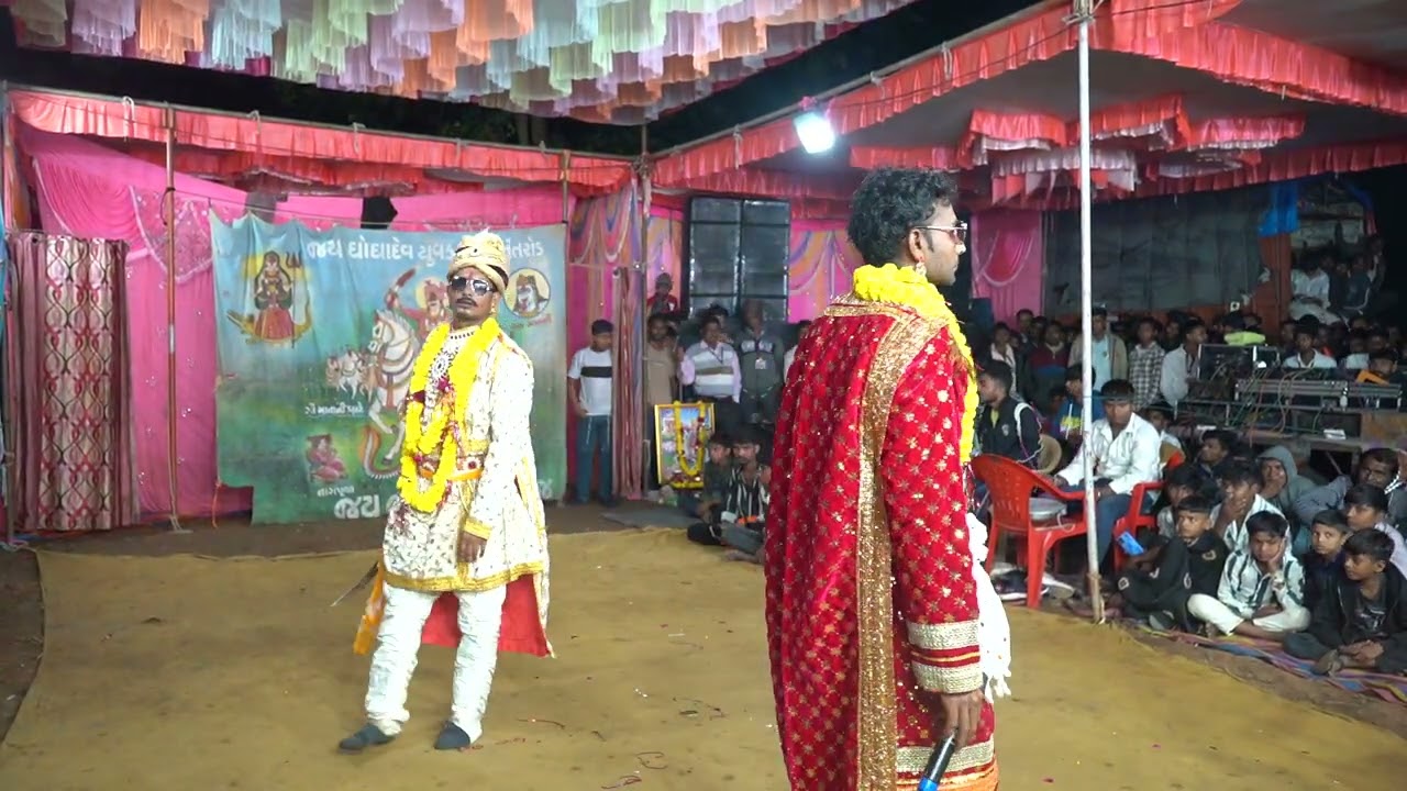 જય ઘોઘાદેવ યુવક મંડળ સંતરોડ આયોજક. મોજે દરિયા ગ્રુપ દેવલીકુવા
