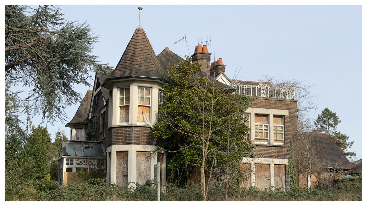 275 Addiscombe Road, Croydon - Develop it, don't Demolish it!