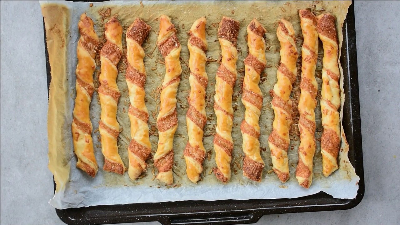Puff pastry cheese straws