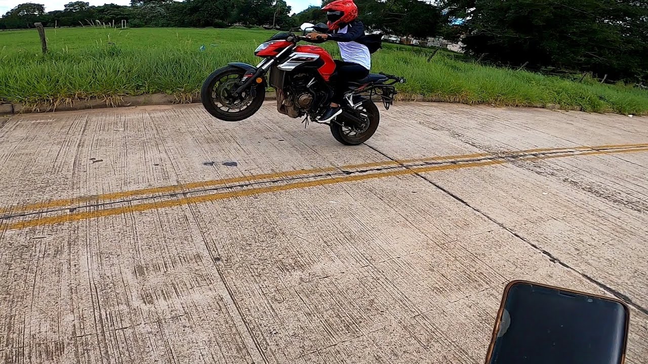 HONDA CB 650F ABS - WHEELLIANDO LA RUIDOSA - EMANUEL TRUJILLO / ETV WHEELIE