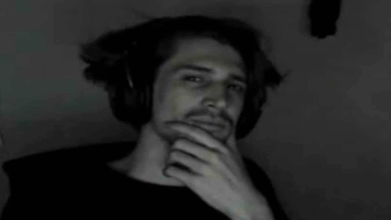 xQc reacts to himself being an absolute sigma male