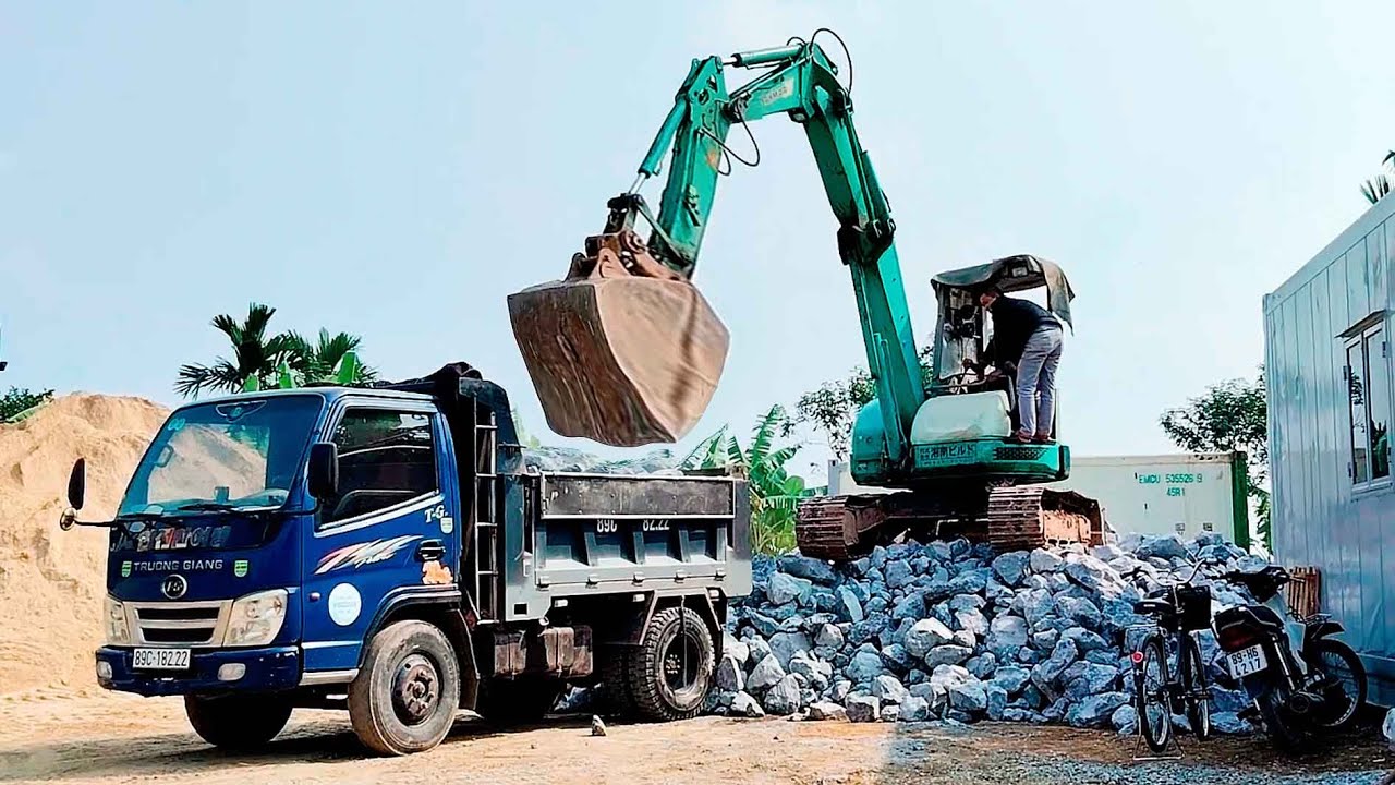New project, Yanmar excavator for rock excavation, dump truck.