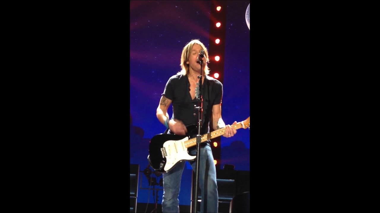 Keith Urban - Even The Stars Fall For You - Mohegan Sun - 11/15/13