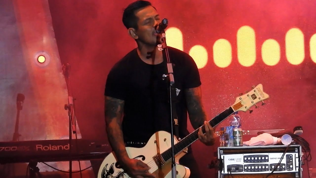 SUPERMAN IS DEAD - Jadilah Legenda [Live] @ JLive Festival Bandung 2019