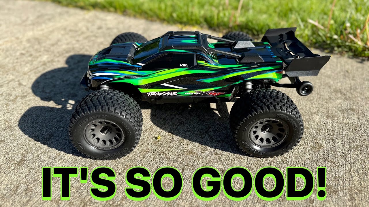 ITS SO GOOD! Unboxing my Traxxas XRT Mini!