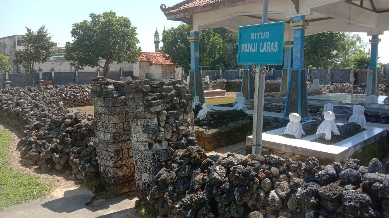 Situs Panji Laras, Sampang. Jejak candi di Pulau Garam.