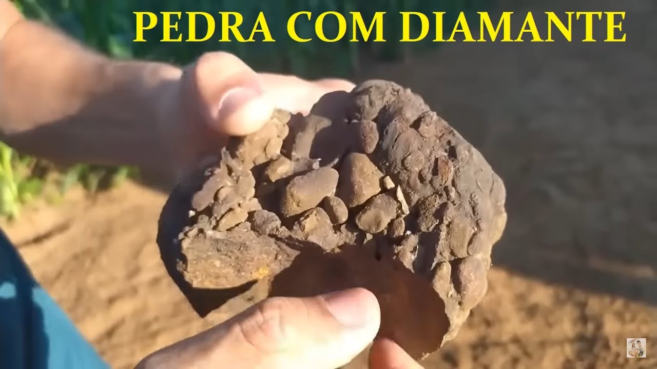 ROCHA VULCANICA COM DIAMANTE