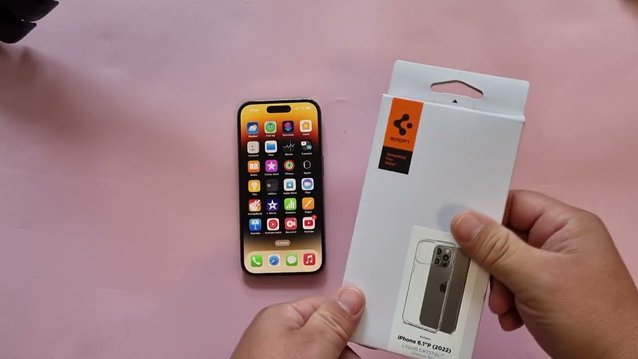 Жидкие кристаллы SPIGEN для iPhone 14 pro