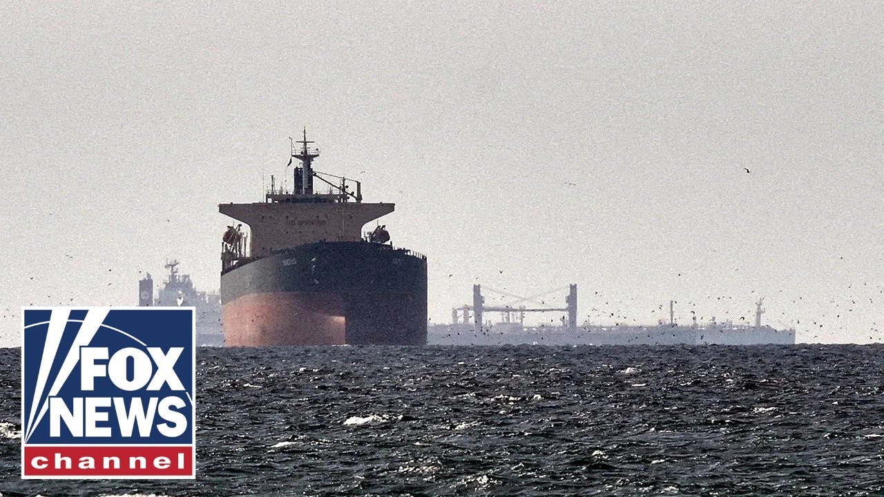 РАЗВИВАЮЩАЯСЯ СИТУАЦИЯ: Первые корабли прошли через Ормузский пролив.