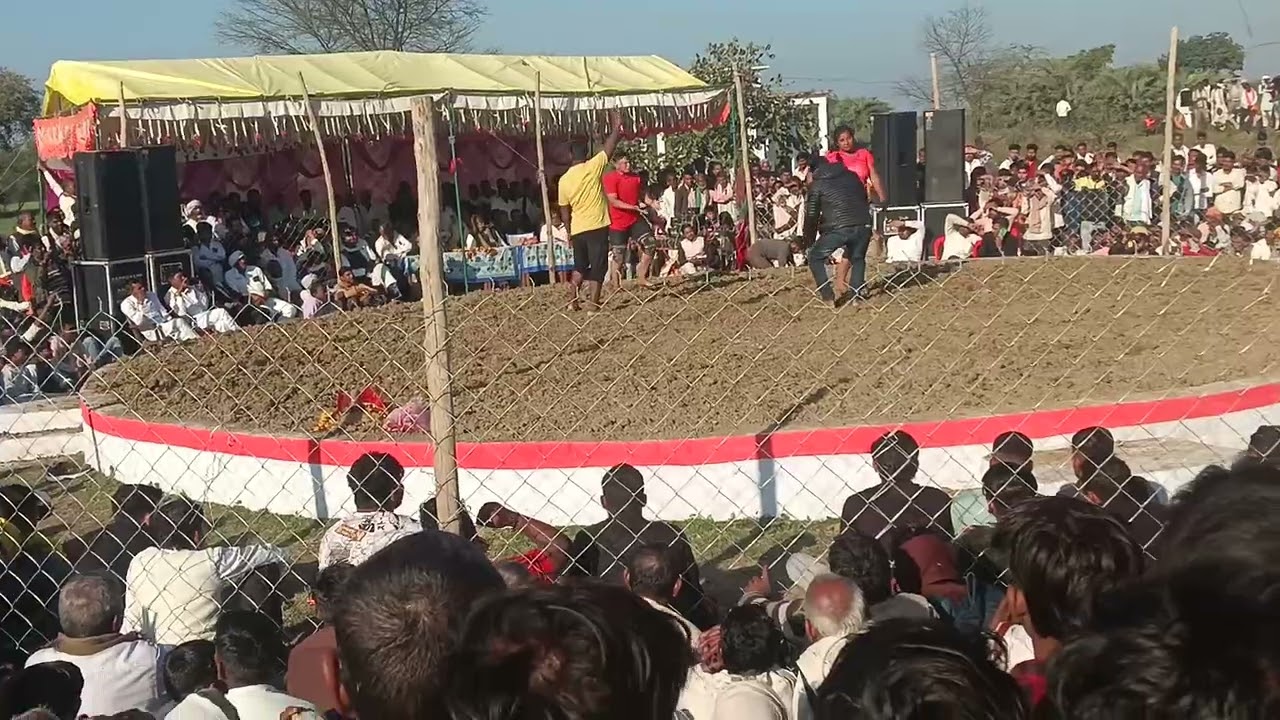 Nanora ki Dangal mahila 