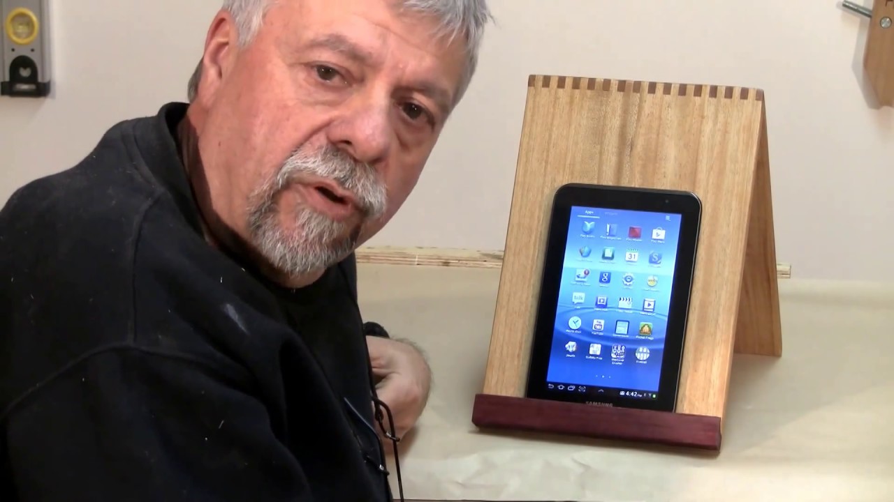 Изготовление подставки для планшета или iPad — видео о деревообработке от woodworkweb.com
