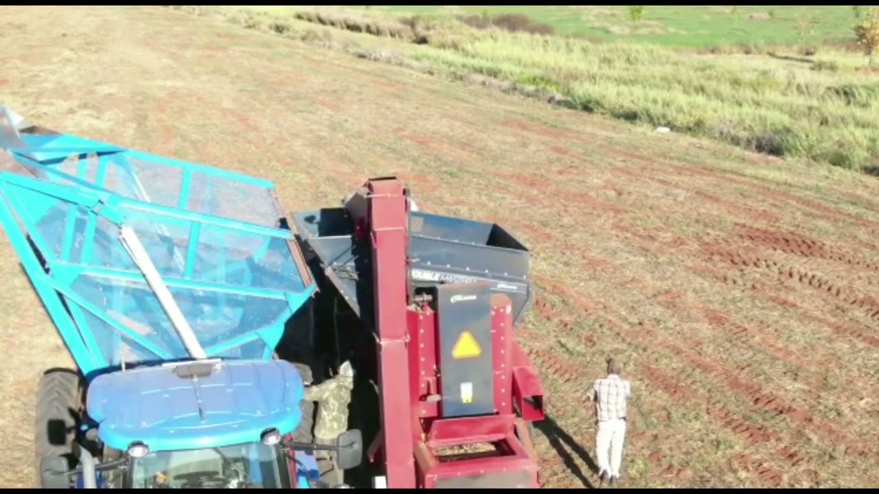 Colombo Dubblemaster ll Peanut Harvester