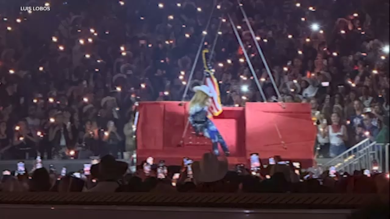 Caught On Video: Beyoncé's car malfunctions while suspended in air during concert in Houston