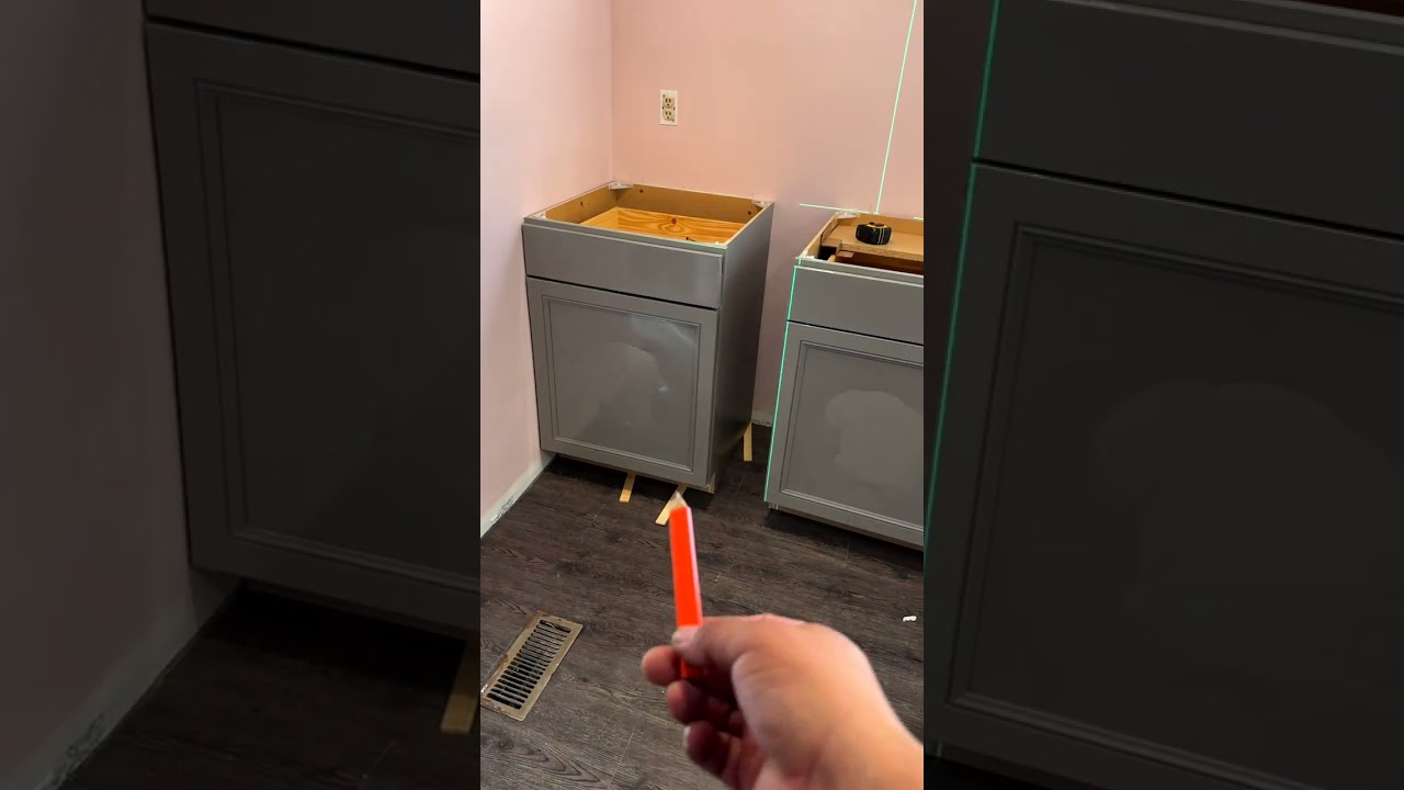 Instalaci&oacute;n de gabinetes si nunca lo as hecho mira este video te ayudar&aacute; much&iacute;simo