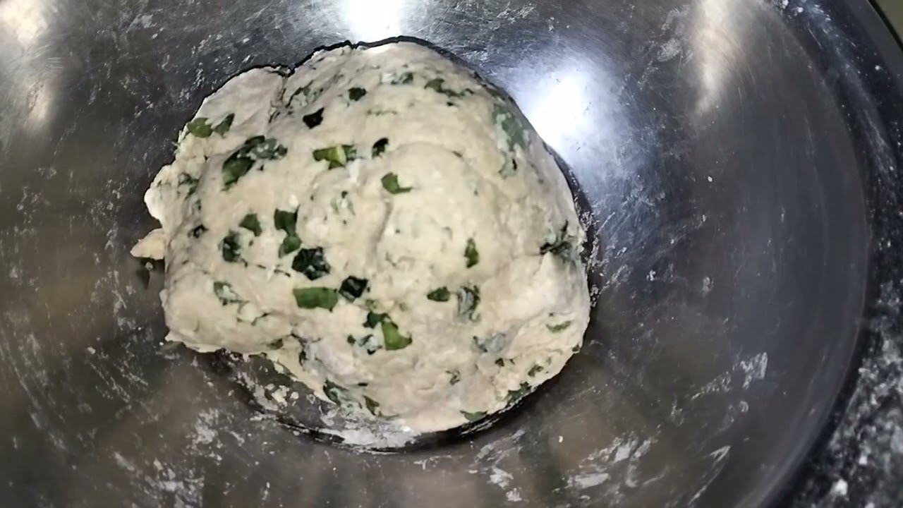 Methi ke parathe (मेथी के पराठे)