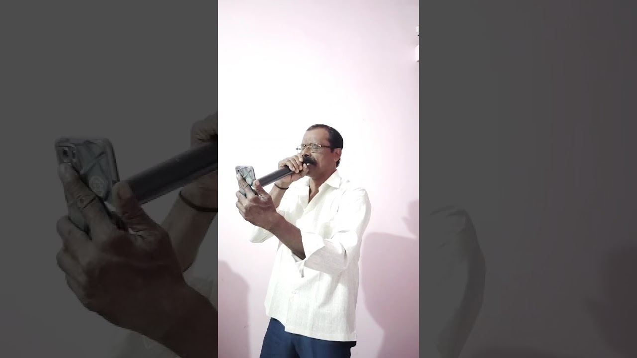 Singing karaoke Singer 🎤🎤 please like share comment and subscribe 