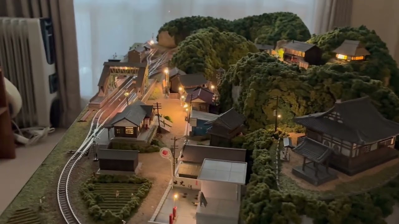 ローカル駅と小さな機関庫　Nゲージジオラマ