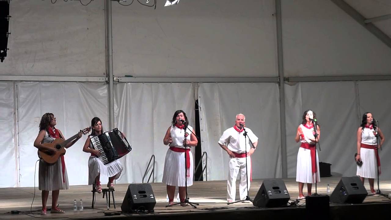 1º GRUPO DE JOTAS  LA RIBERA CANTA EN TUDELA NAVARRA) 26- 07 -2013