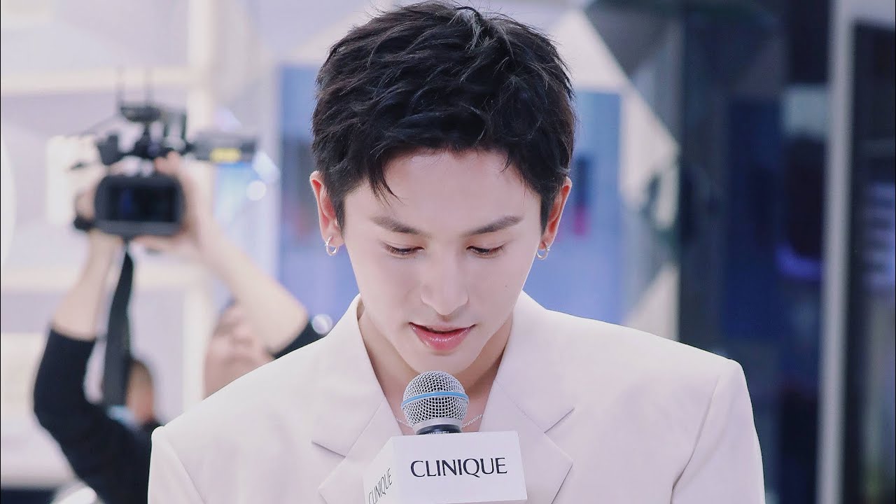 若想念是凋谢的云 乘着风也飘向你 Missing you as a withered cloud that floats to you in the wind