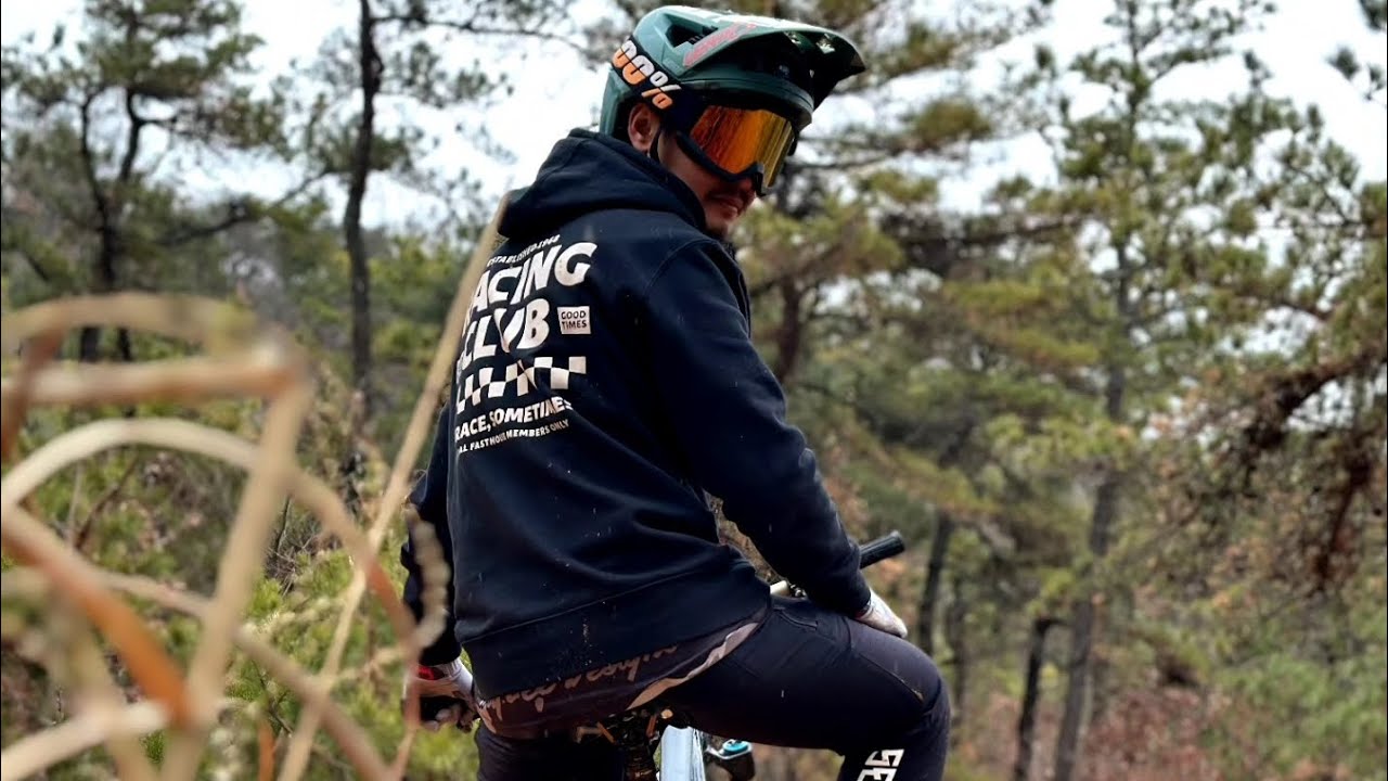 Indonesian rider #mtbindonesia #enduro