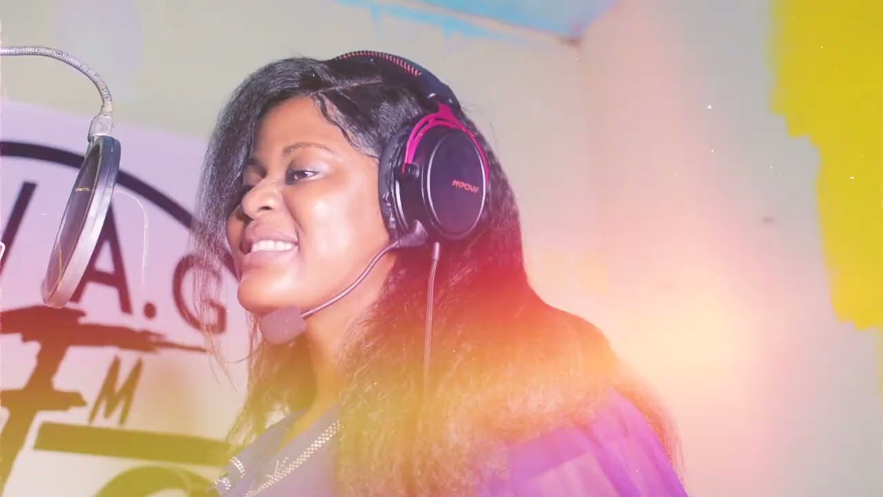 SHARON MONINGA_ L'UNION FAIT LA FORCE [Video Officielle]