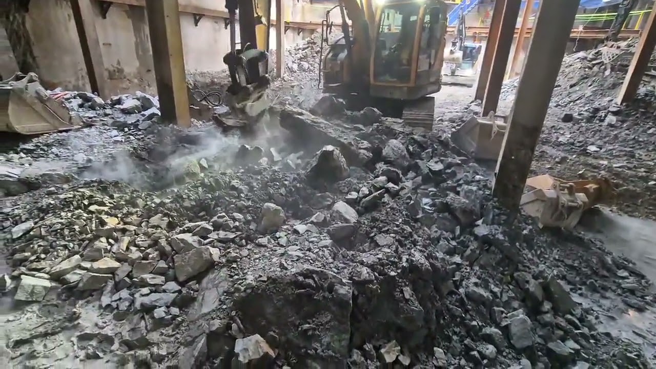 소음 진동으로 인한 발파가 불가능한 도로현장  암터파기 발파대안 할암대안 유압식할암 대안 팽창성몰탈을 이용한 암파쇄공법 유석토건주식회사 010-8878-6627