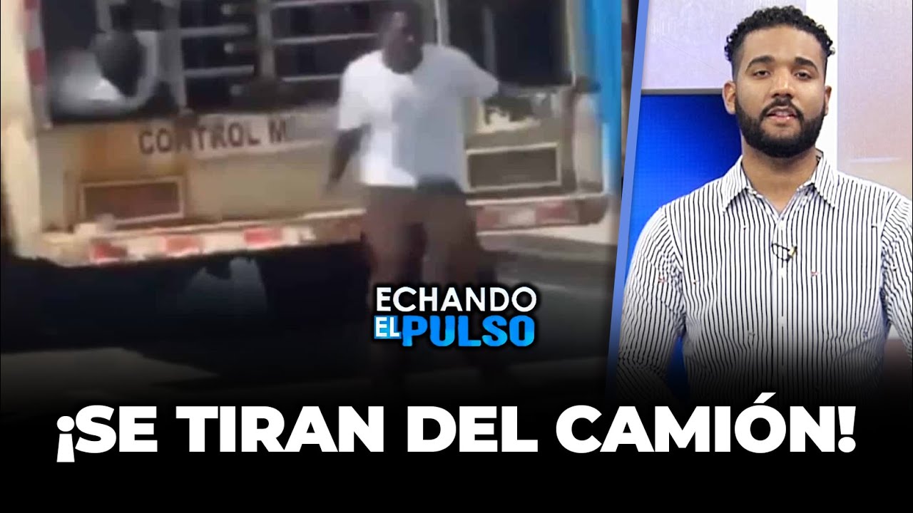 Haitianos se lanzan de camión de Migración en marcha 
