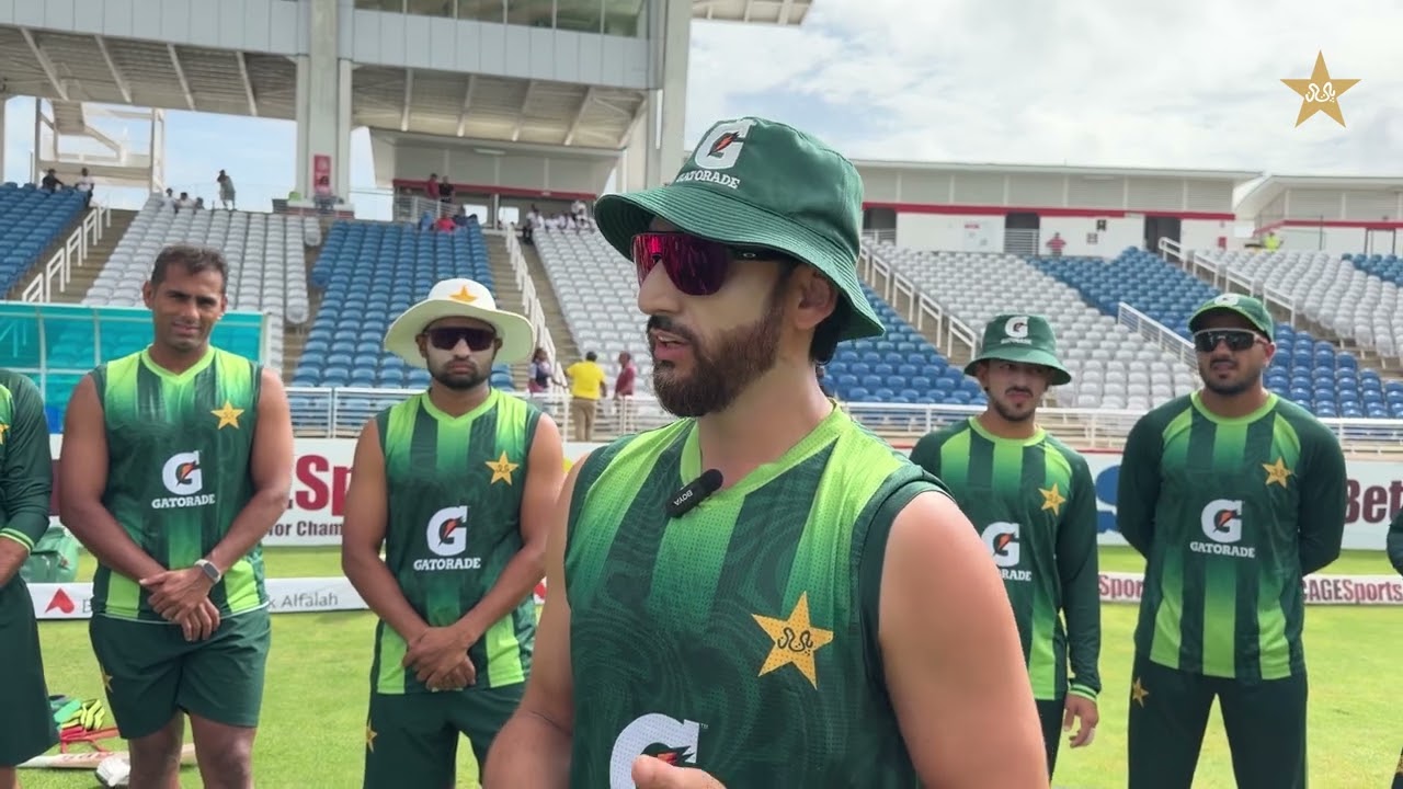 Ali Usman receives his Test debut cap from Salman Ali Agha | PCB