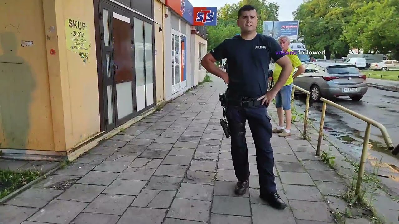 Mlody rozmowa z hamskim policjantem