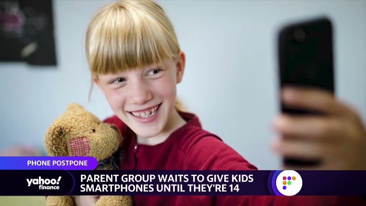 The 'Wait Until 8th' pledge encourages parents to delay children's smartphone usage