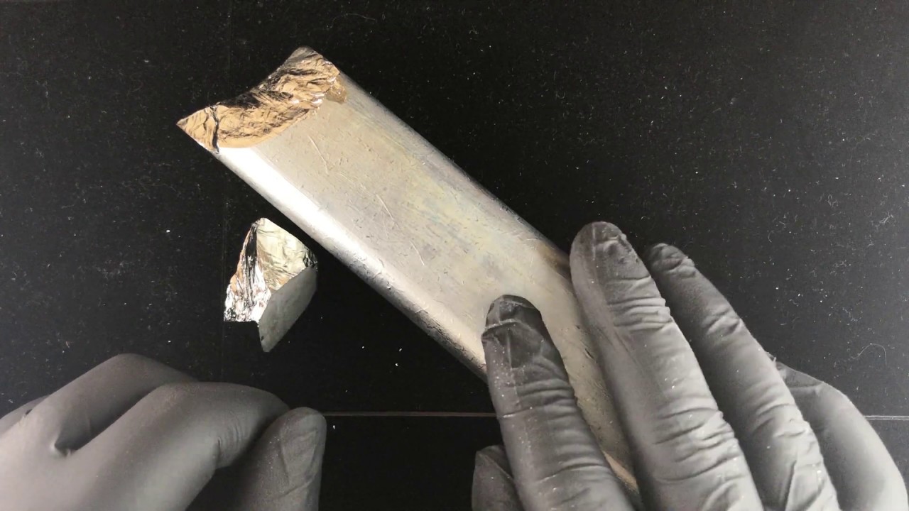 What does germanium look like?