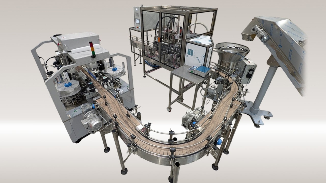 Ligne de conditionnement compacte pour produits liquides