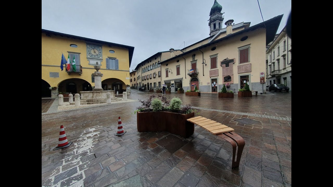 Gandino: fa discutere il nuovo look della piazza centrale
