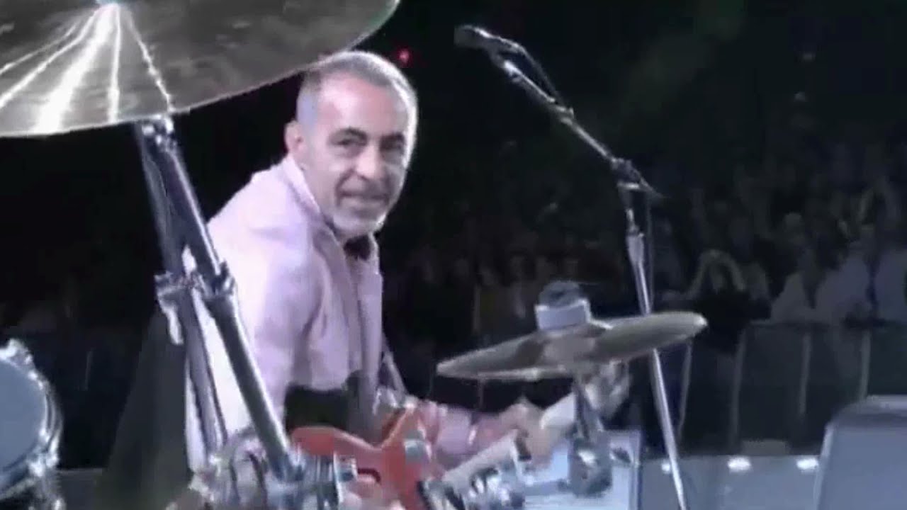 The Police - Next To You live @ Paris 2007 (with Henry Padovani!)